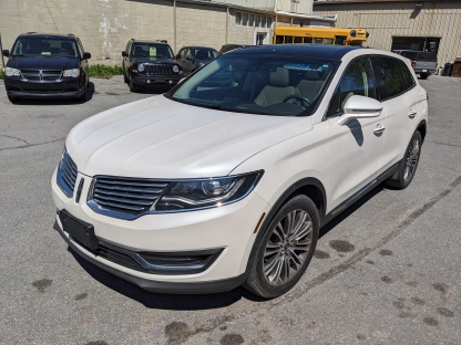 2016 Lincoln MKX Reserve AWD at Clancy Motors in Kingston, Ontario